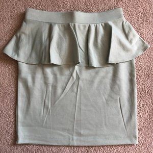 Ladies Xai Pale Pastel Green Soft & Comfy Skirt, Size S